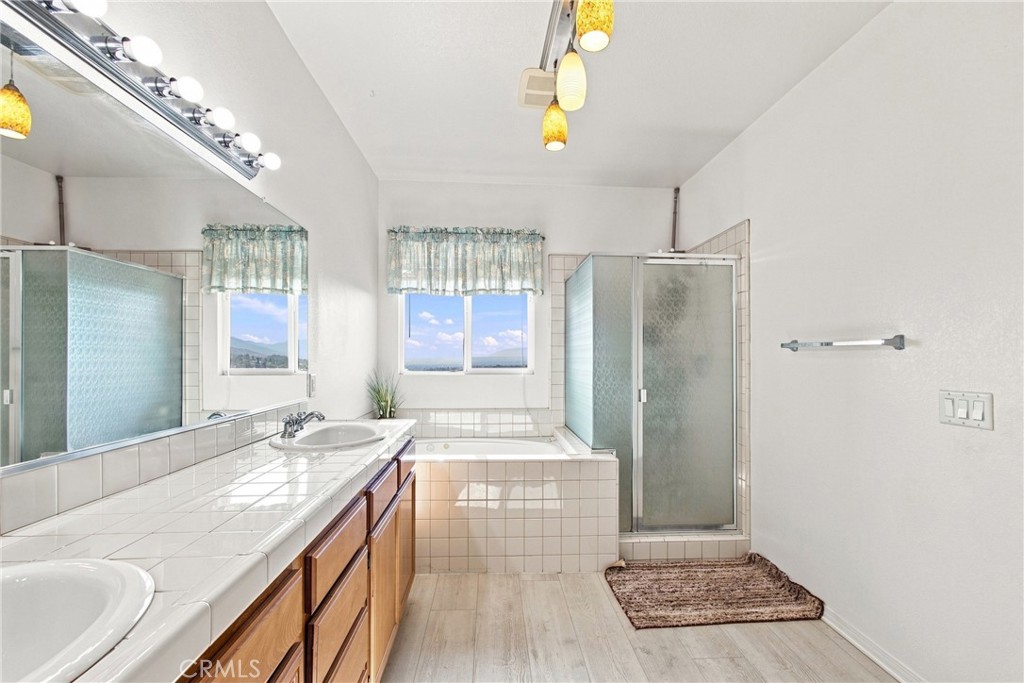 7480 Tioga Property Photo 37