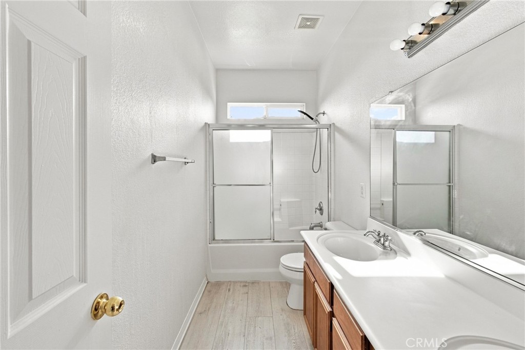 7480 Tioga Property Photo 44