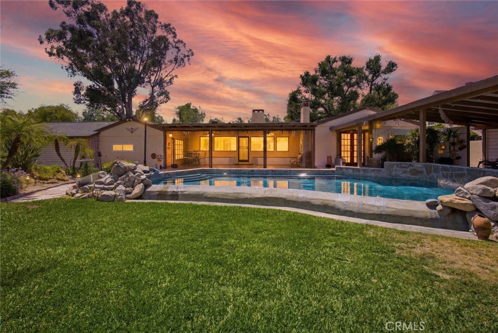 3151 Pepper Tree Property Photo 1