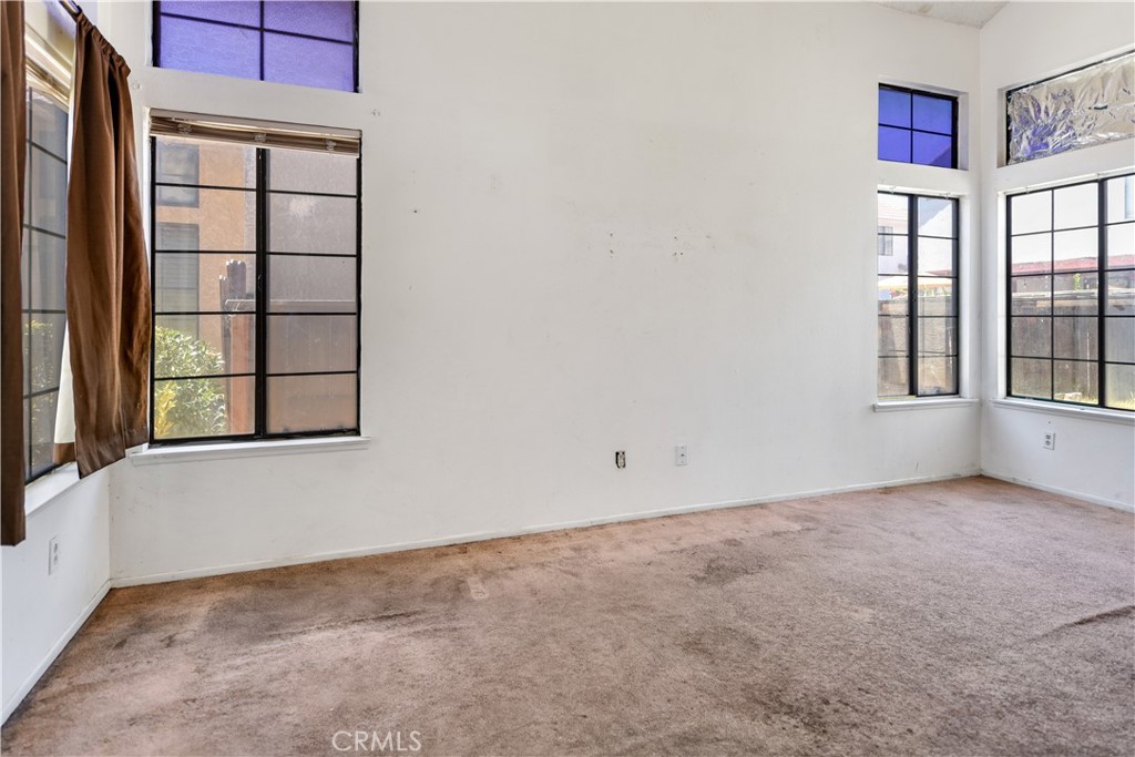 1502 Remembrance Drive Property Photo 3
