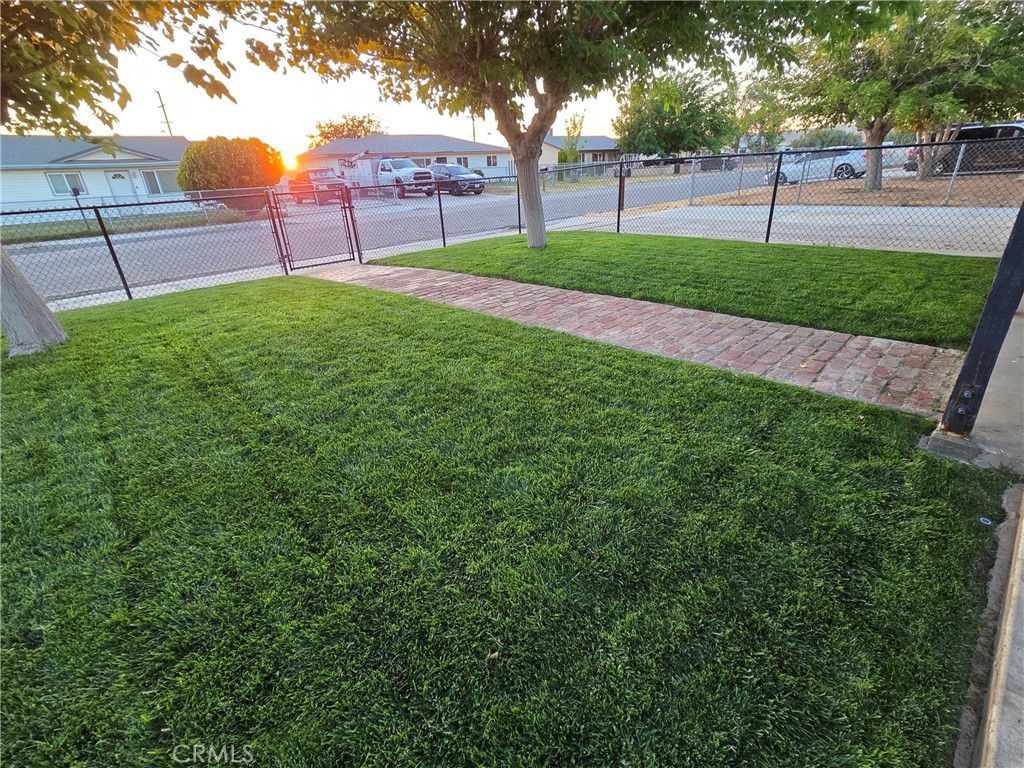12628 Daisy Street Property Photo 4