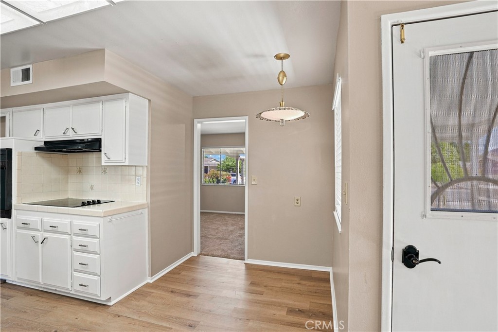 29137 Del Monte Drive Property Photo 8