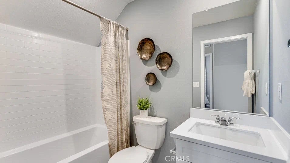 2863 E Amberley Privado Property Photo 7