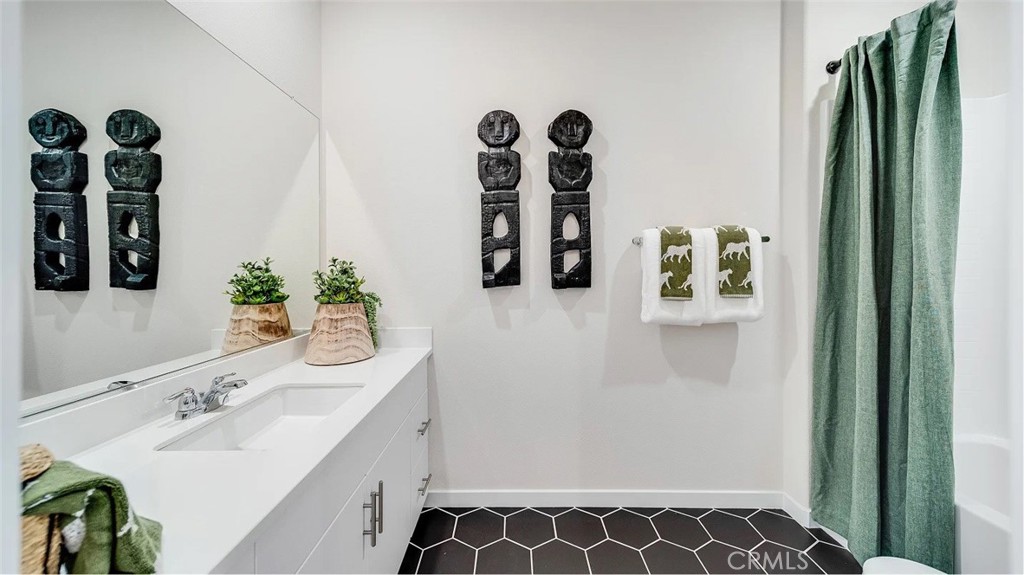 2703 Cloudview Privado Property Photo 8