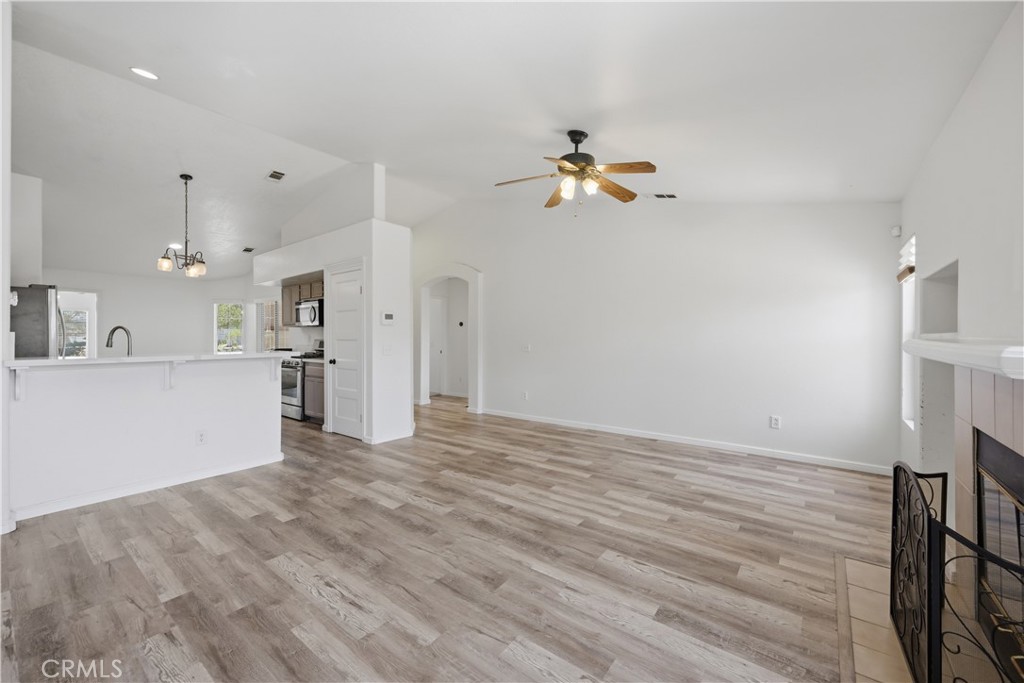 31565 Hamburg Circle Property Photo 3