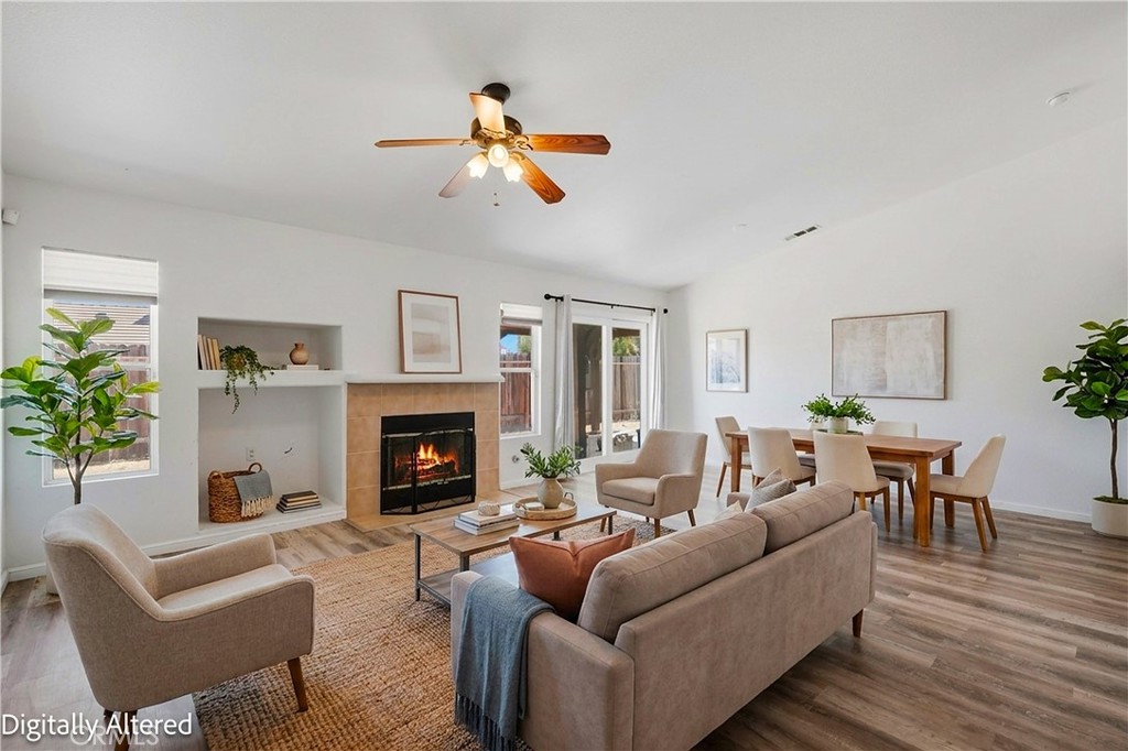 31565 Hamburg Circle Property Photo 4