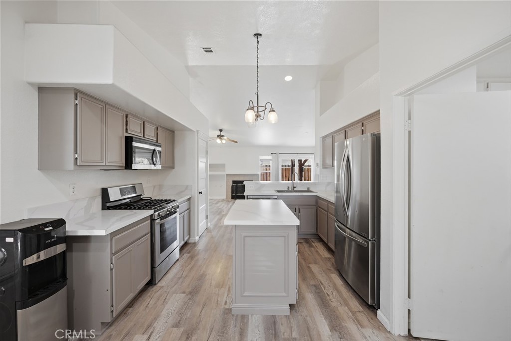 31565 Hamburg Circle Property Photo 8