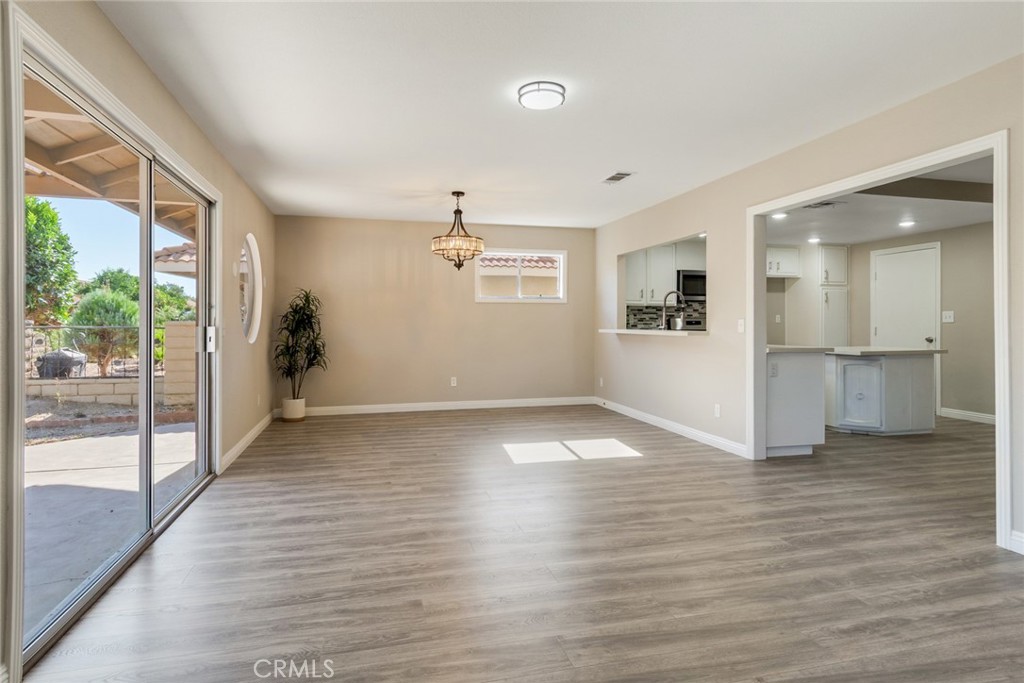 1825 Flame Tree Property Photo 5