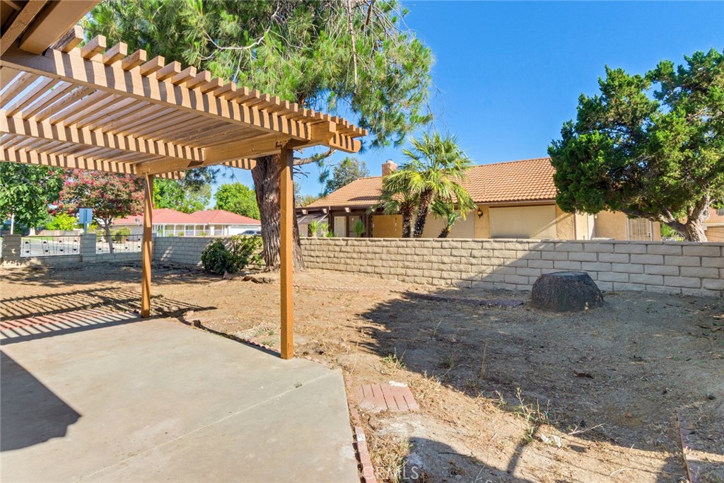 1825 Flame Tree Property Photo 15