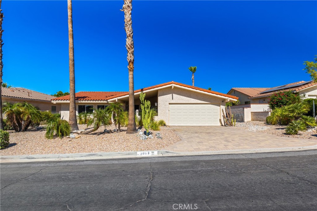 9869 Warwick Property Photo 1