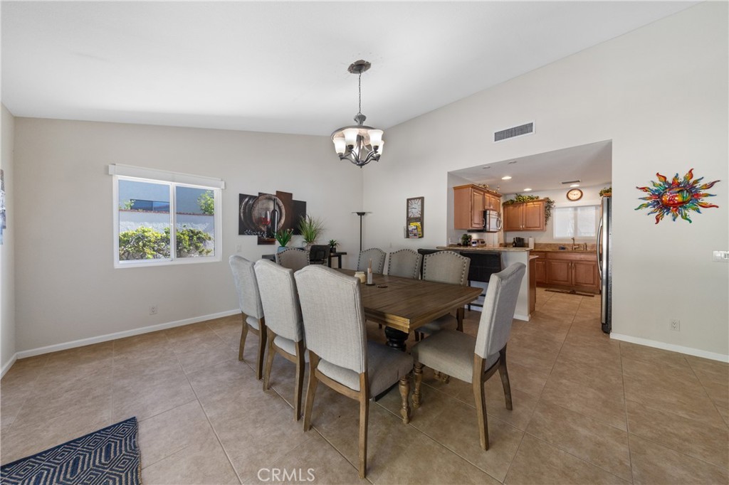 9869 Warwick Property Photo 12