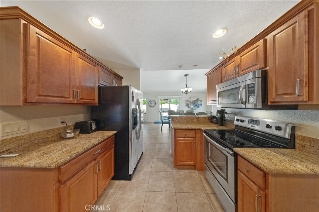 9869 Warwick Property Photo 16