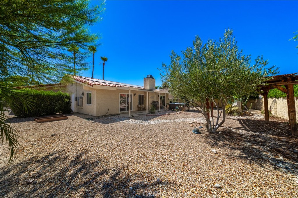 9869 Warwick Property Photo 25