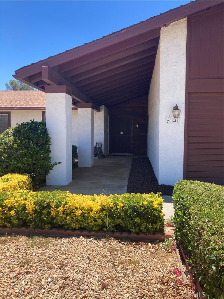 26541 Chambers Avenue Property Photo 3