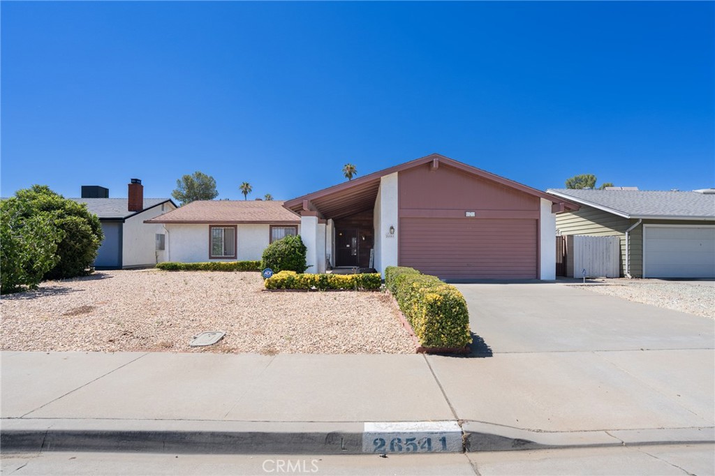 26541 Chambers Avenue Property Photo 4