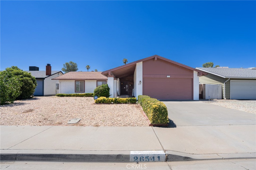 26541 Chambers Avenue Property Photo 4