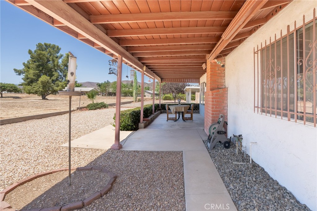 26541 Chambers Avenue Property Photo 7