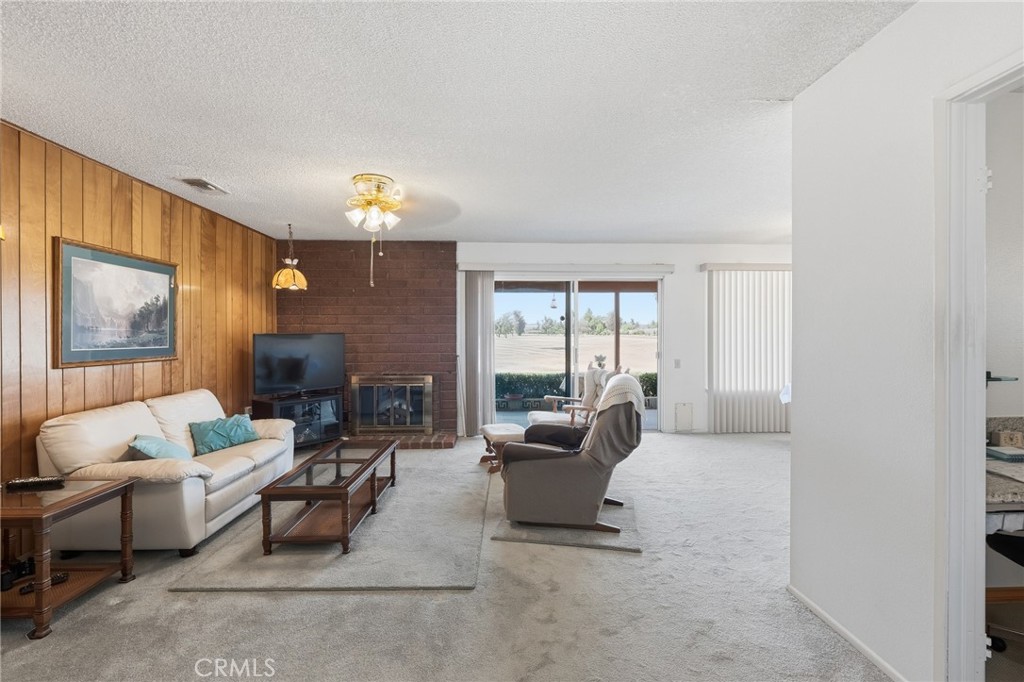 26541 Chambers Avenue Property Photo 10