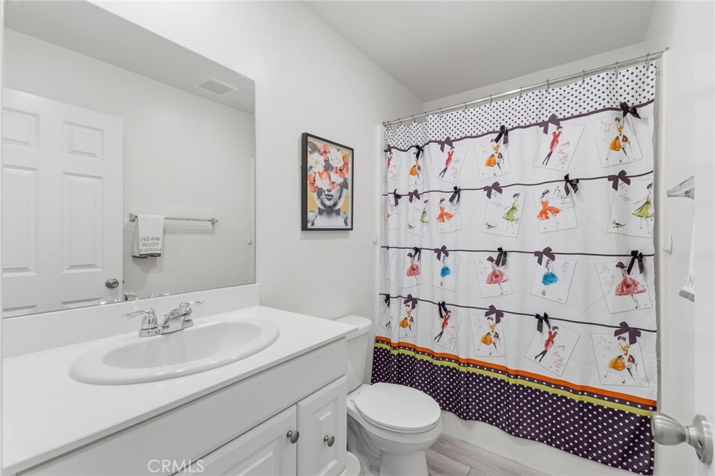 2428 Tulip Property Photo 17