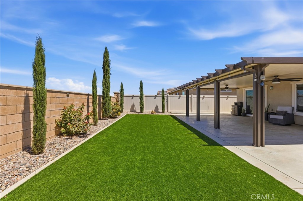 2428 Tulip Property Photo 25