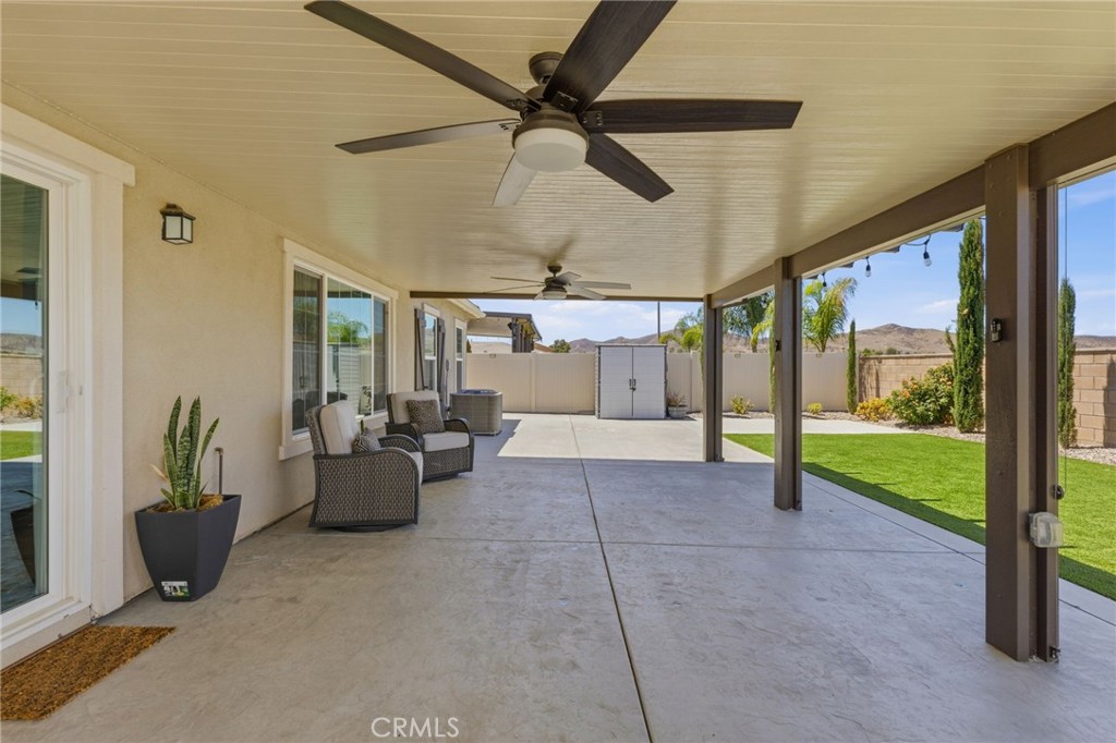2428 Tulip Property Photo 26