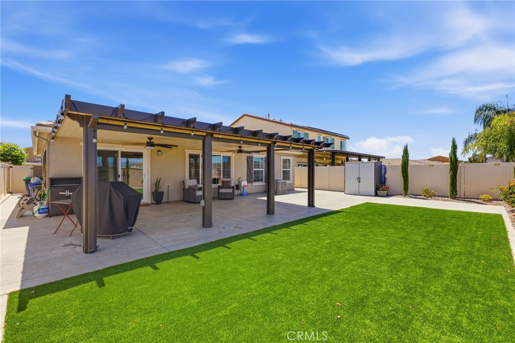 2428 Tulip Property Photo 27