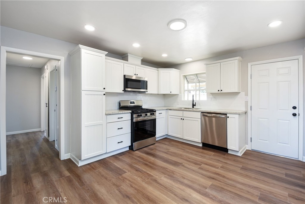 490 Janeva Court Property Photo 10