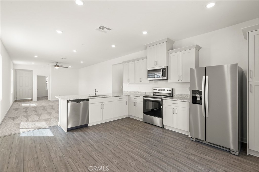 42471 Aruba Drive Property Photo 7