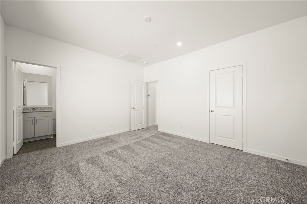 42471 Aruba Drive Property Photo 11