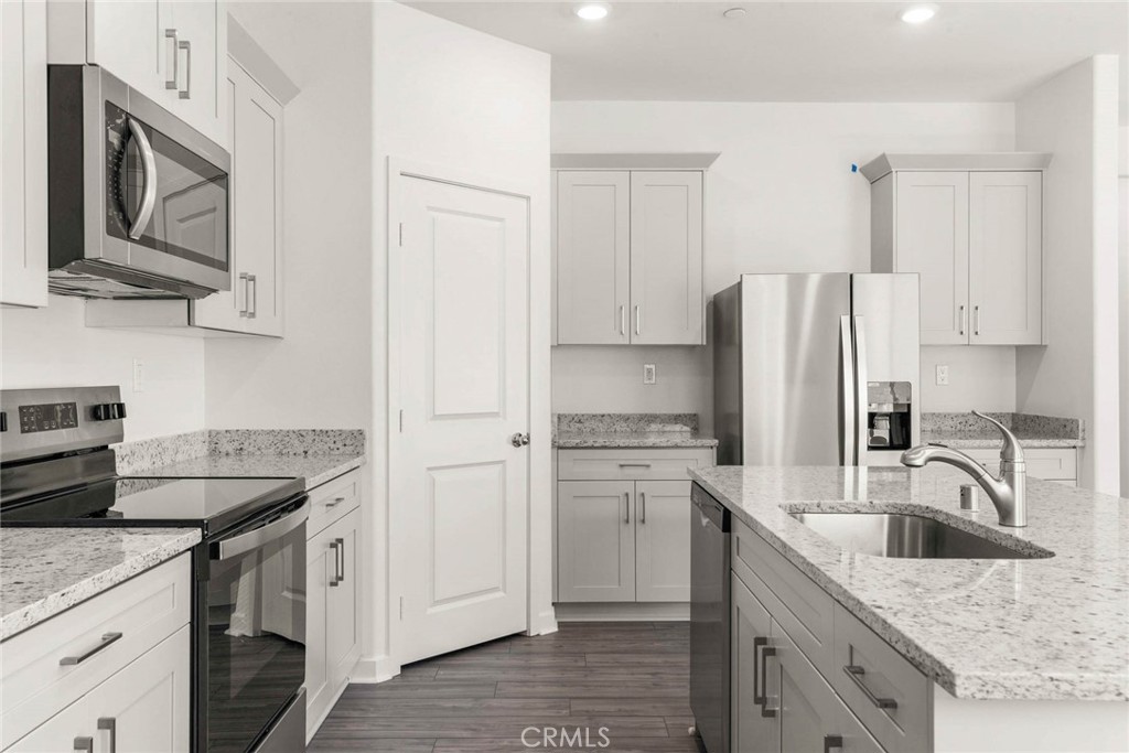 80549 Anacapa Court Property Photo 6