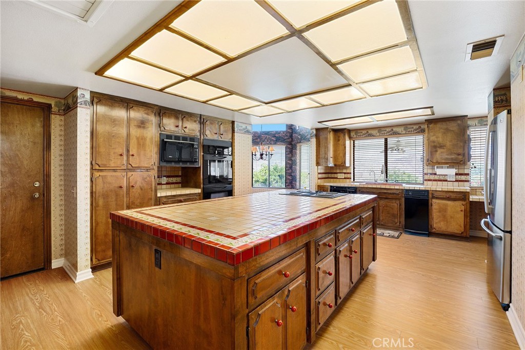 26500 Rim Property Photo 16