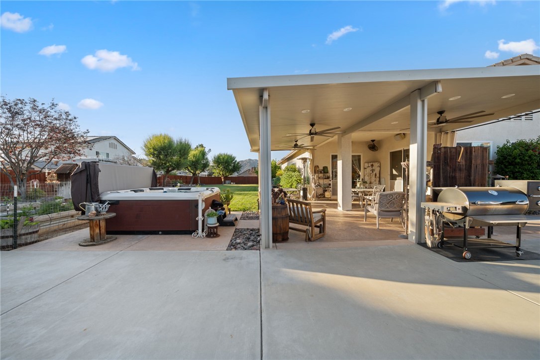 729 Smith Property Photo 35