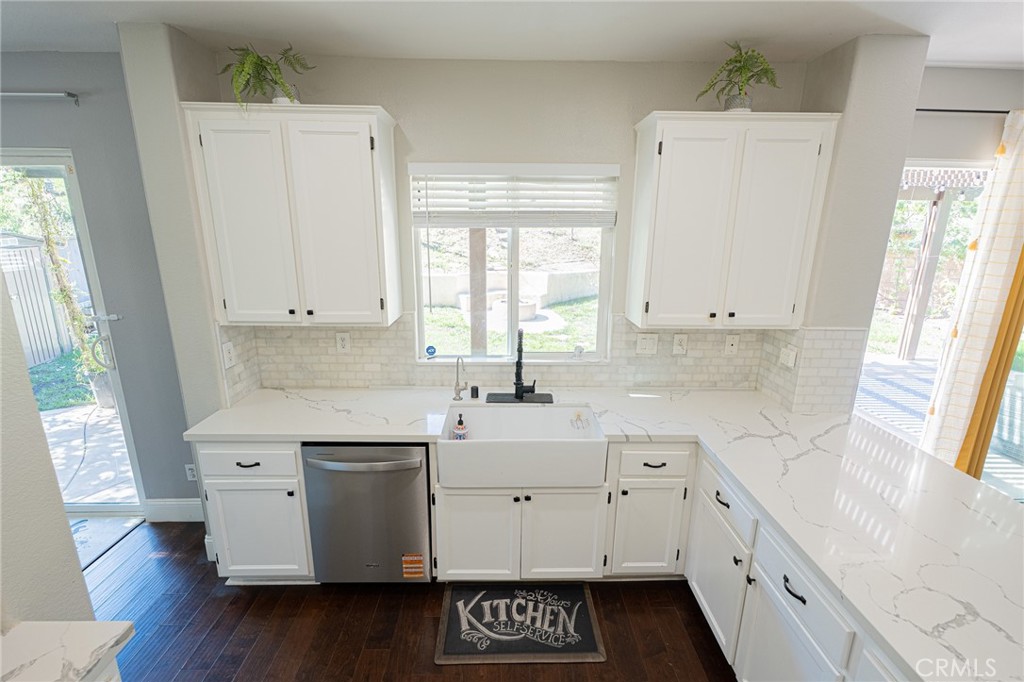 40601 Cebu Drive Property Photo 3