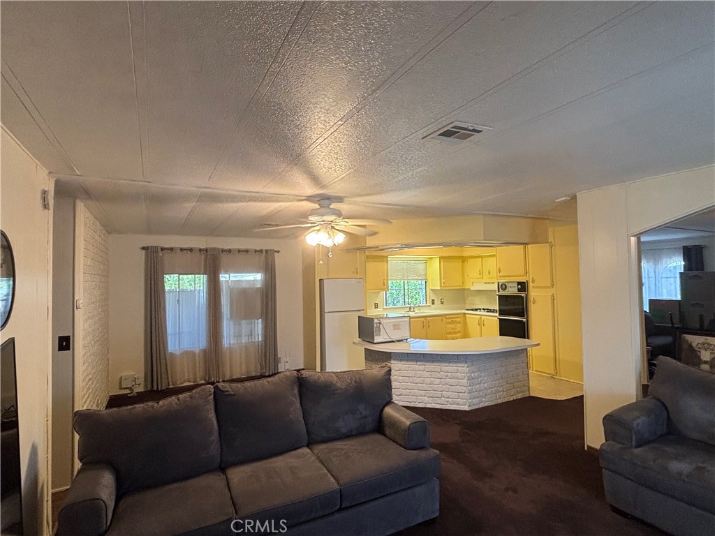 27601 Sun City Blvd 147 Property Photo 5