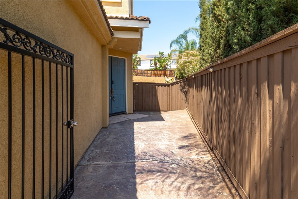 23626 Black Oak Property Photo 4
