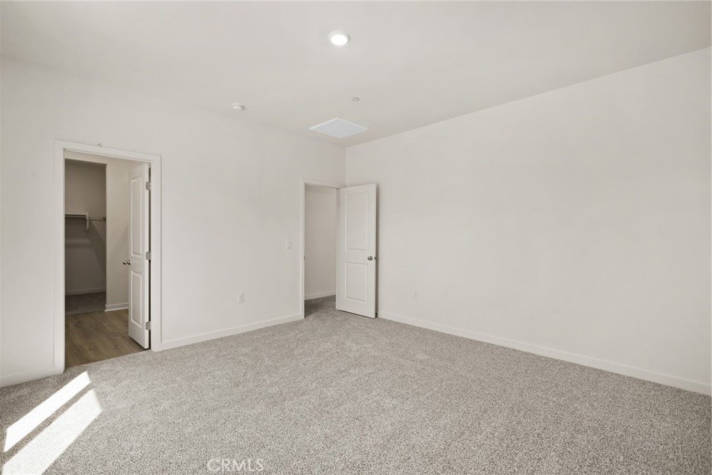 752 Lori Tree Property Photo 5