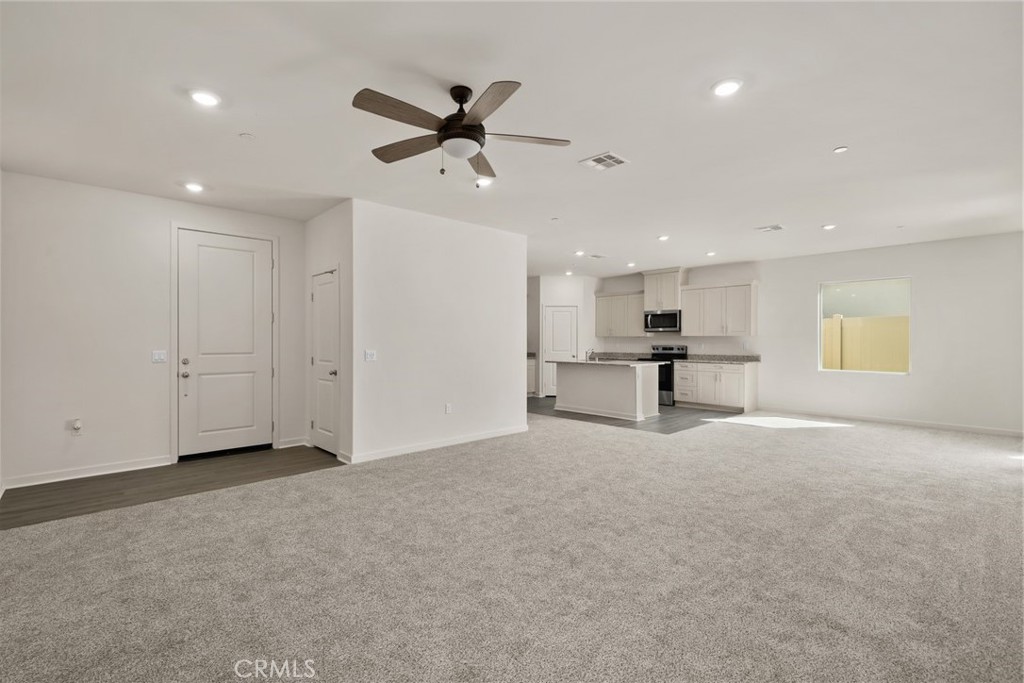 752 Lori Tree Property Photo 6