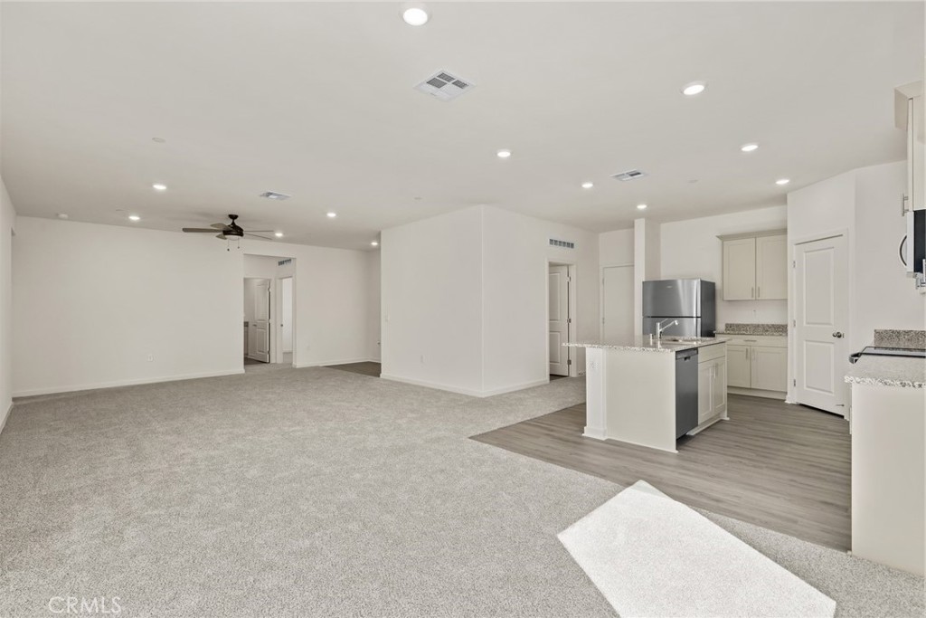 752 Lori Tree Property Photo 9