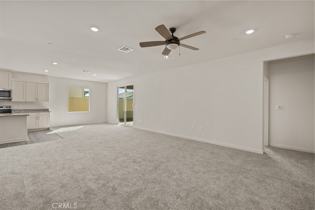 752 Lori Tree Property Photo 11