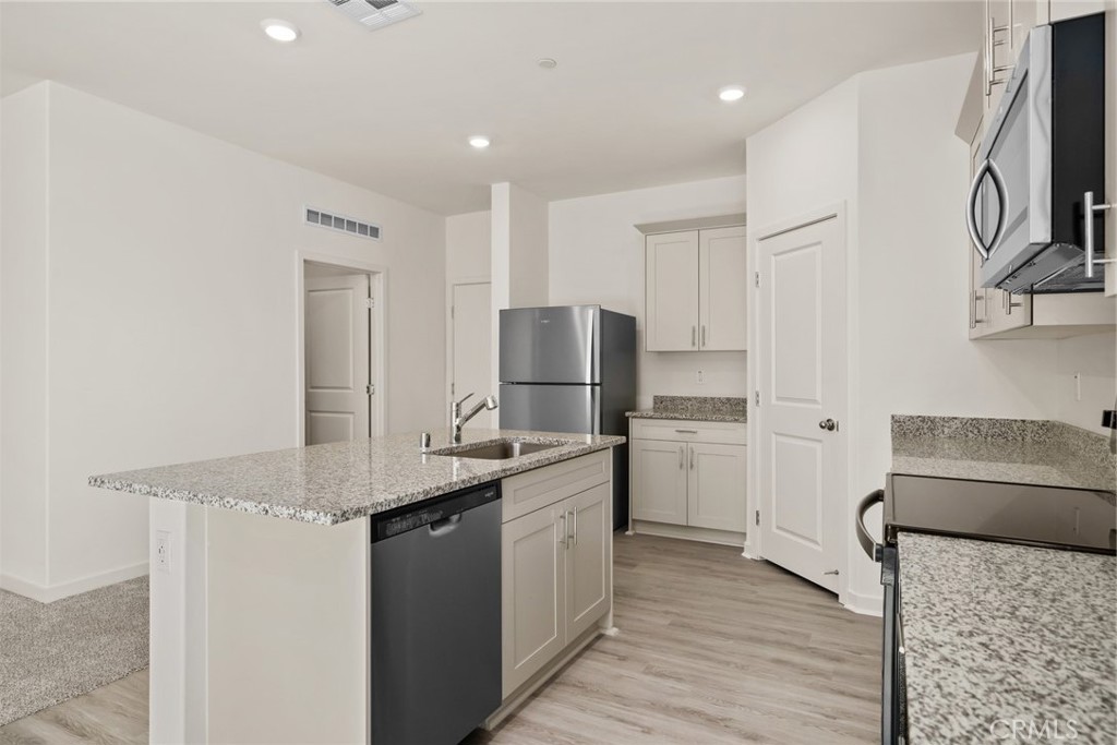 752 Lori Tree Property Photo 12