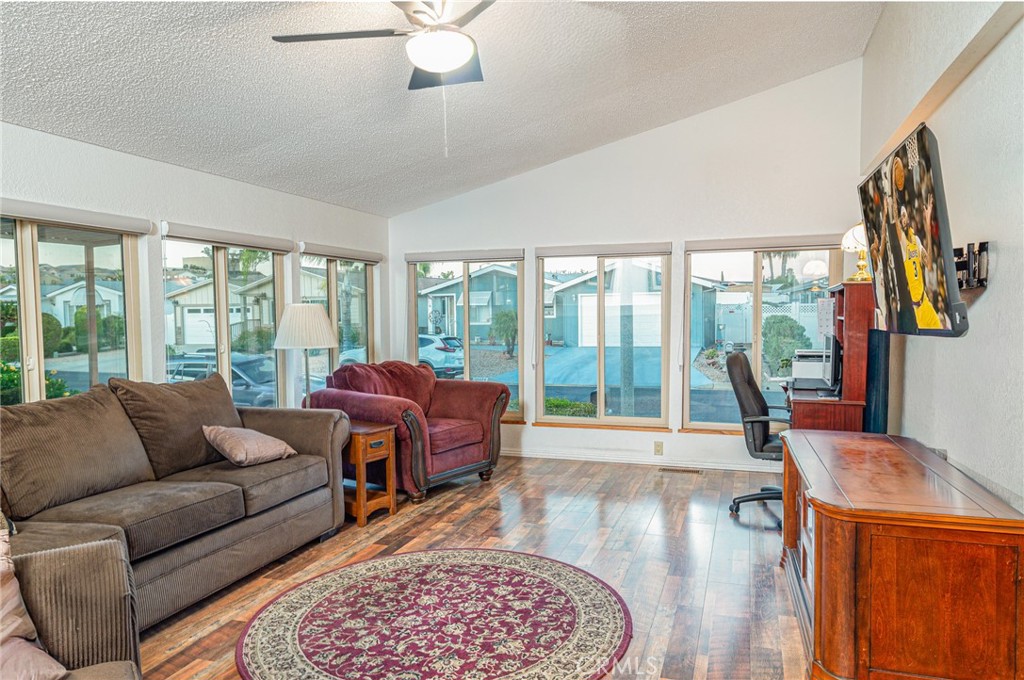 38075 Calle Amigable Property Photo 4