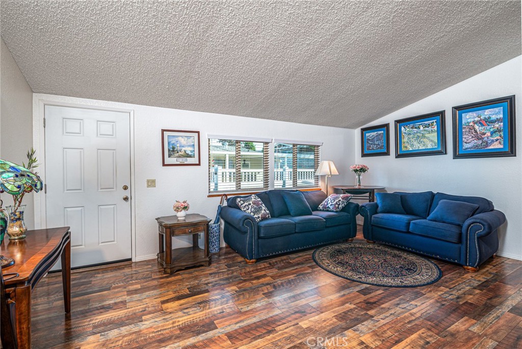 38075 Calle Amigable Property Photo 6
