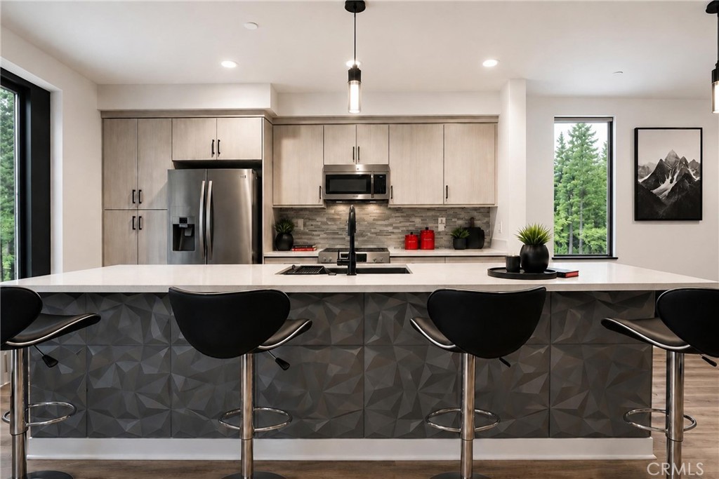 105 Galaxie Property Photo 1