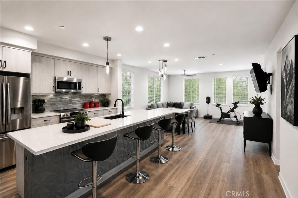 105 Galaxie Property Photo 2