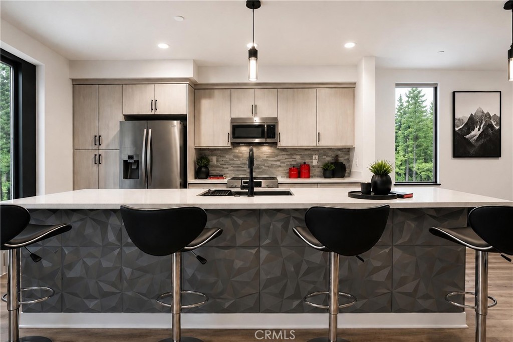 105 Galaxie Property Photo 3