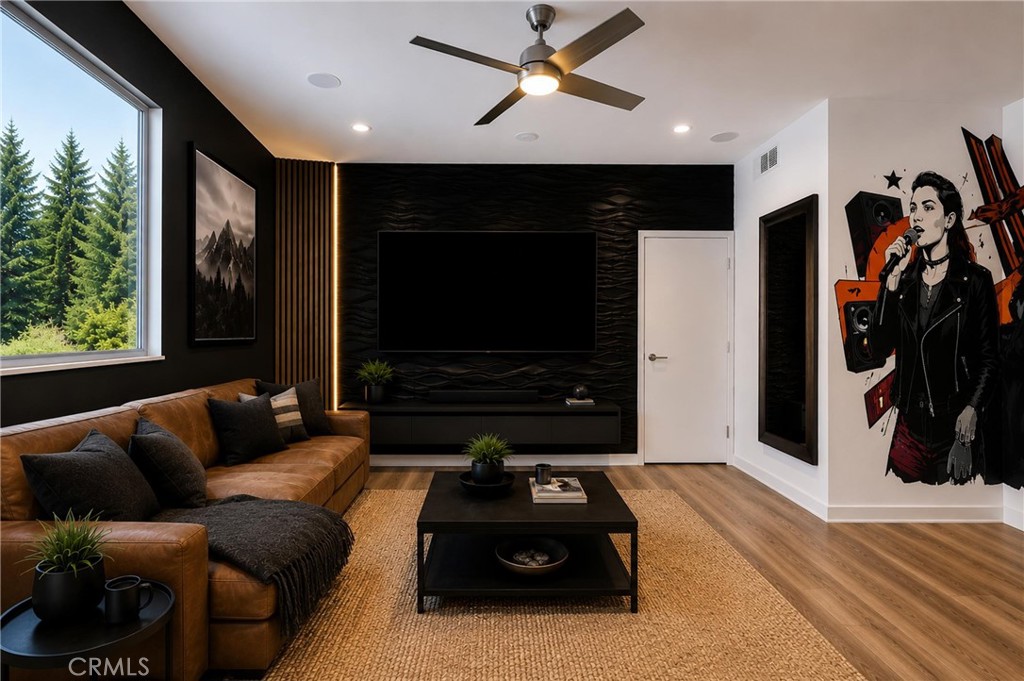 105 Galaxie Property Photo 5