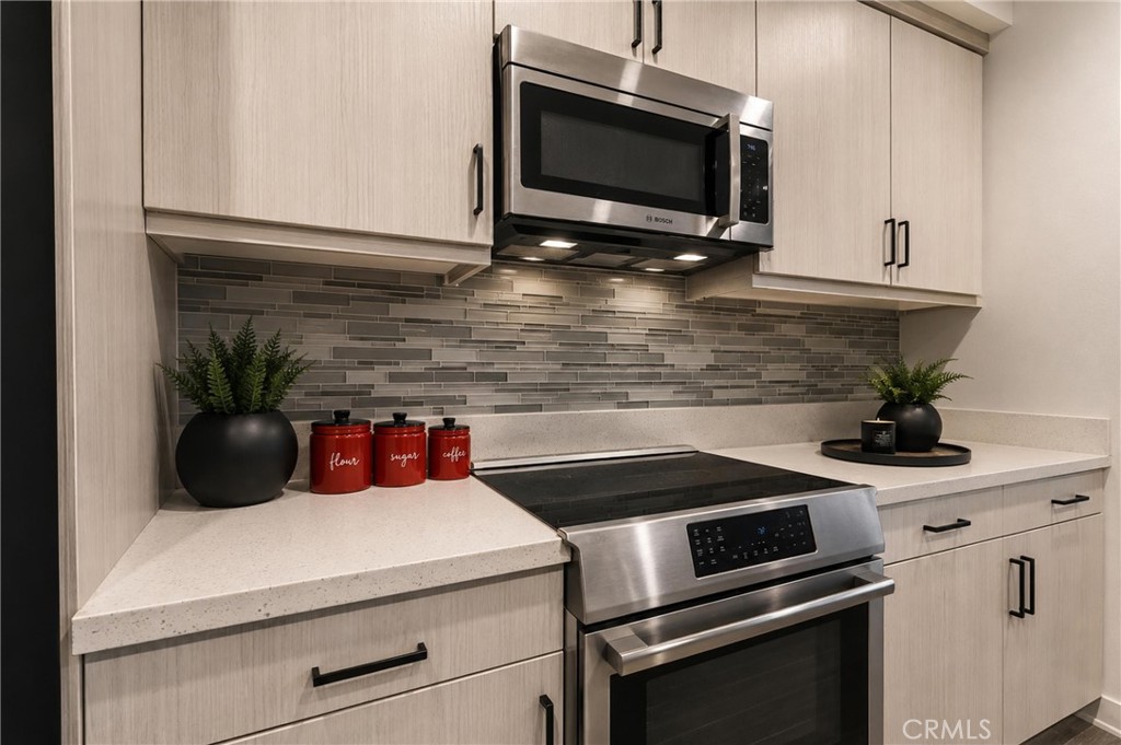 105 Galaxie Property Photo 8