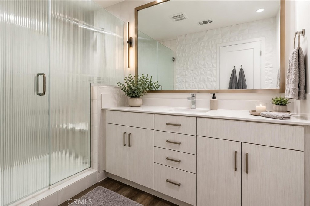 105 Galaxie Property Photo 16