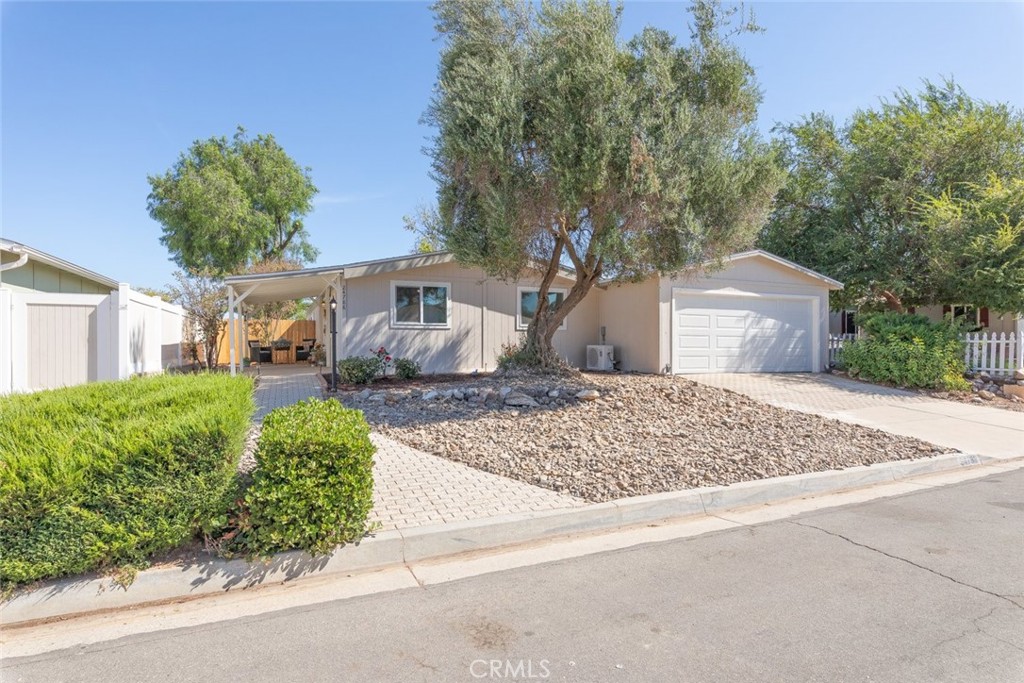 24788 Split Rail Road Property Photo 1