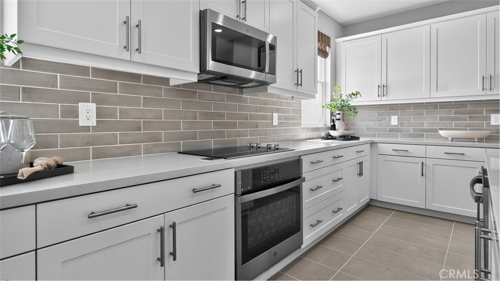 8354 Toyon Street Property Photo 4